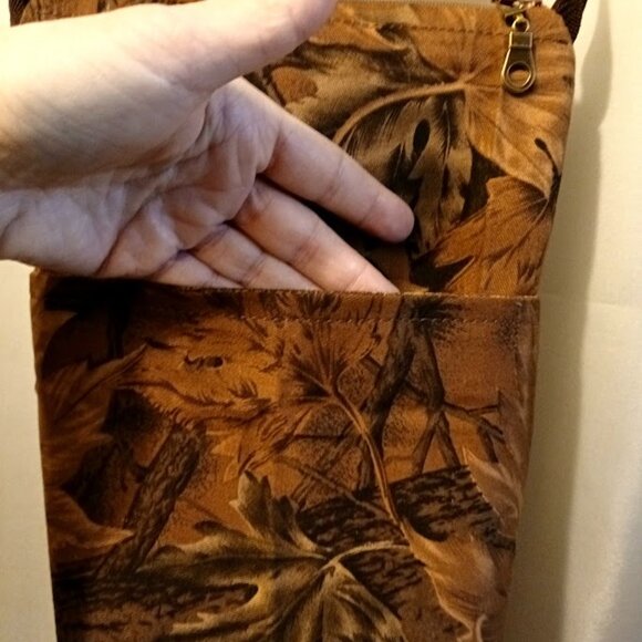 New Travel Sling Crossbody Bag Travel Purse Carryall Wallet Set Brown Camo Leaf - Picture 6 of 16